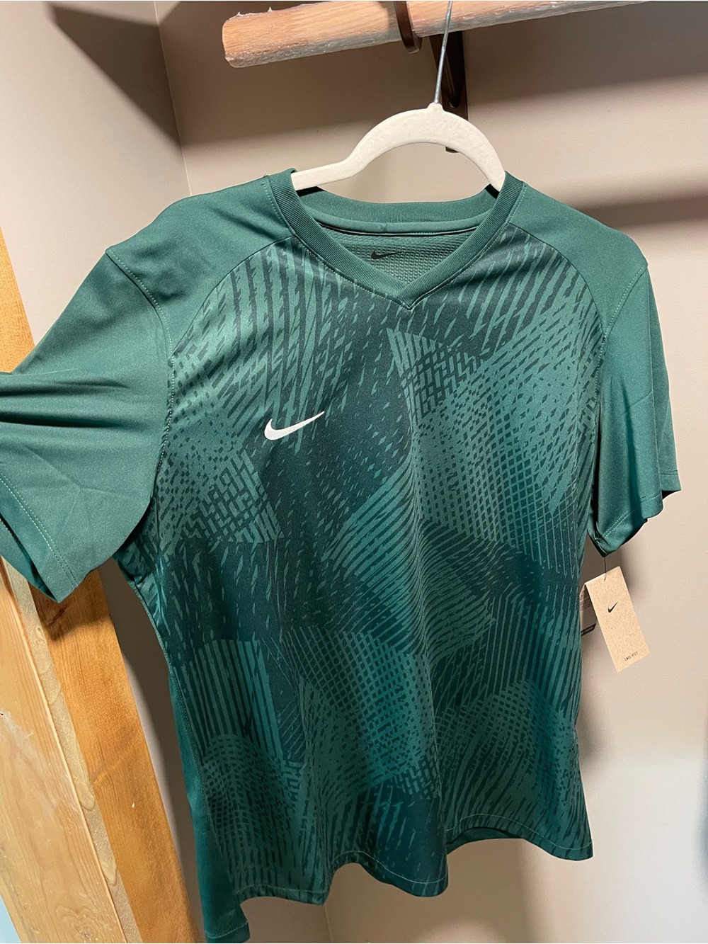 Nike Dri-FIT Women's V-Neck Soccer Training T-Shirt XL Green DR0948-341 New